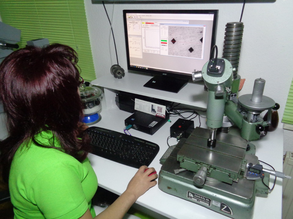 Metallographie Mikrodurimeter